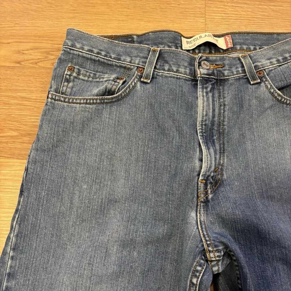 Levis preowned good